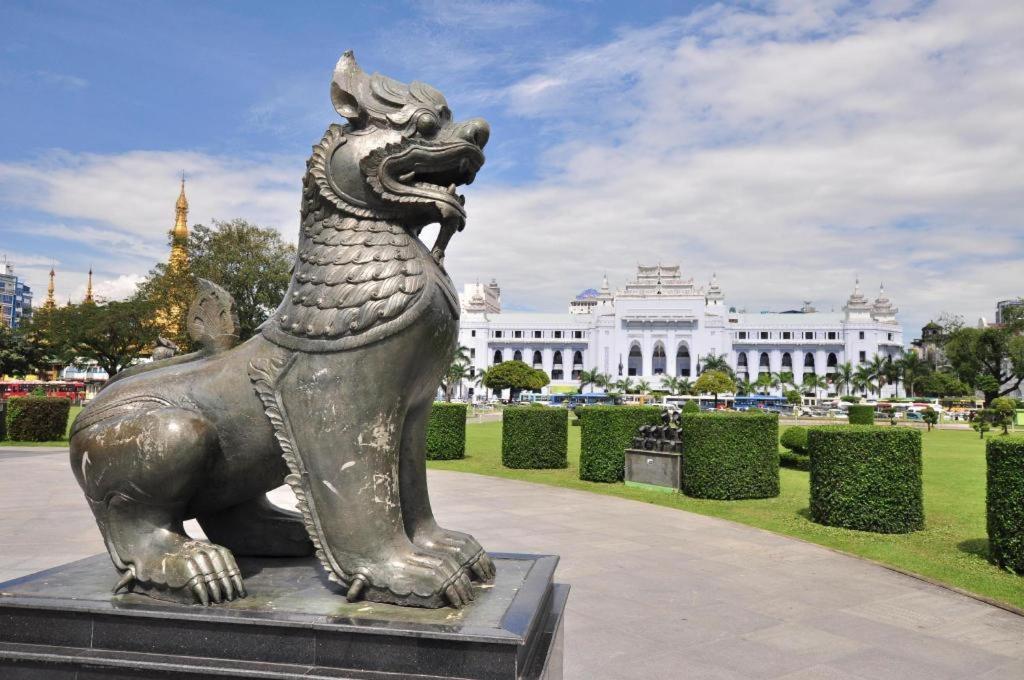 The Hotel Mawtin Yangon Exterior photo